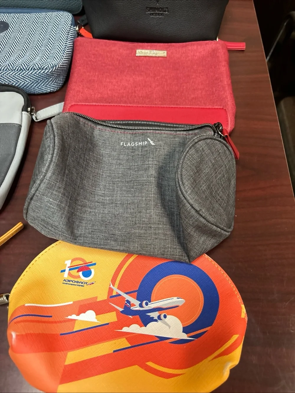 Airlines Travel Amenity Kit Toiletry Bags Shinola Tumi Ferragamo Delta Lot 8